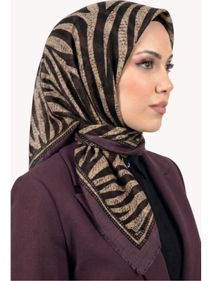 Hadiora Kadın Mor Zebra Desenli Flamlı Eşarp