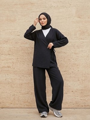Miostil Yan Bağlamalı Çilek Takım-Siyah