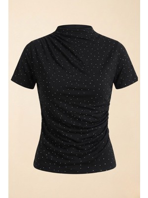AKD Atelier Kadın T-Shirt Kısa Kollu Taşlı Drapeli Sandy Kumaş Kısa Şık Bluz