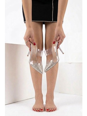Lady Gümüş Rugan Şeffaf Taşlı Kalp Model 8 cm Sivri Burunlu Ince Topuklu Kalpli Ayakkabı Stiletto Gümüş
