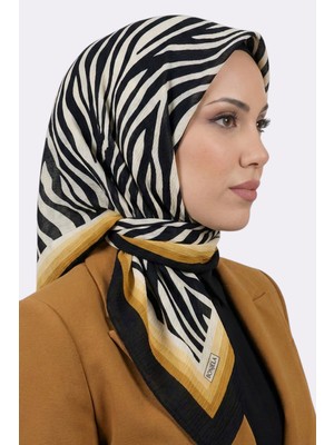 Hadiora Siyah Hardal Zebra Desenli Mio Caz Eşarp