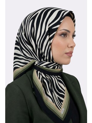 Hadiora Siyah Haki Zebra Desenli Mio Caz Eşarp