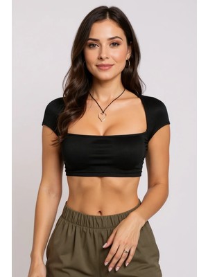 Luord - Store Kadın Siyah Sırt Dekolteli ve Boyundan Bağlamalı Yarım Kol Crop Top Bluz – Şık, Rahat ve Kolay Kombinlenebilir