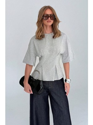 Tarz Cool Kadın Oversize Basic Tişört Pile Detaylı Rahat Kesim Günlük Şık Kombin
