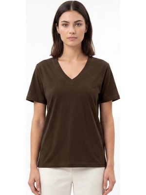 goffra Kadın Vision V Yaka Premium Kalite Yoğun Dokulu Pamuklu T-Shirt Kahverengi W102-R0220-07