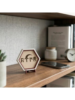 Miaju Göktürkçe Türk Yazılı Ay Yıldız Temalı Dekoratif Obje Minik ve Modern Ev Ofis Masaüstü Dekor 10X10CM