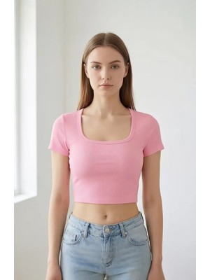 Lux Store Kadın Pembe Yarım Kol Düz Yaka Crop Top Bluz – Şık, Rahat ve Kolay Kombinlenebilir