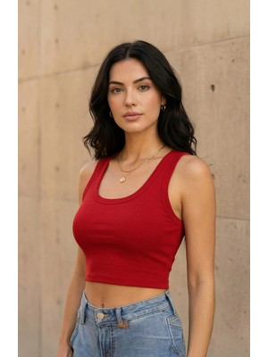 Lux Store Kadın Kırmızı Kare Yaka Crop Top Bluz – Şık, Rahat ve Kolay Kombinlenebilir