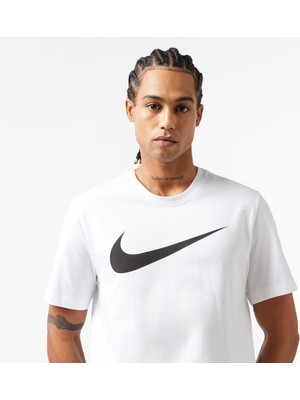 Nike Sportswear Swoosh Erkek Pamuklu Beyaz Tişört