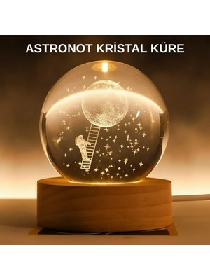 TKÇ 3D Astronot Kristal Küre Gece Lambası USB Ahşap Standlı Dekoratif Işık