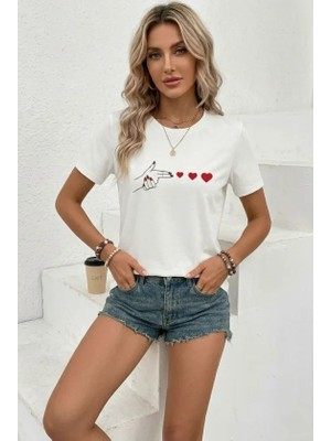 Civetta Minimal Kalp Işaret Baskılı Tişört Kısa Kol Yazlık T-Shirt - Beyaz