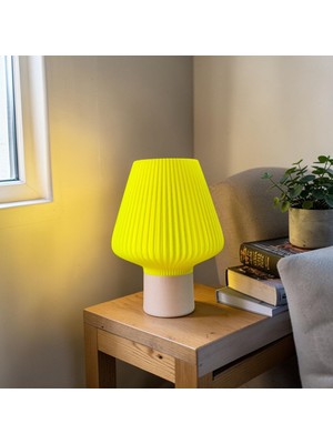 Modern Dekoratif Masa Lambası – Sarı Işık Efektli, E14 Duy, 2m Kablolu, Minimal Tasarım Gece Lambası, Şık Aydınlatma