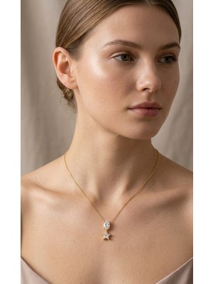 C&On Design Özel Tasarım Işıltılı Yıldız Detaylı Kristal Taşlı Kolye - Kadınlar Günü & Anneye Hediye