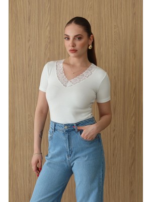 Roea Dantel Yakalı Kısa Kol Body Beyaz