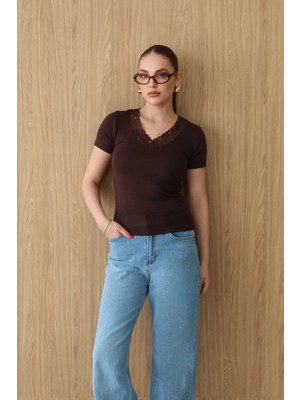Roea Dantel Yakalı Kısa Kol Body Kahve