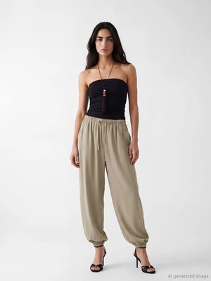 LC Waikiki Lcw Vision Bej Beli Lastikli Kadın Jogger Pantolon
