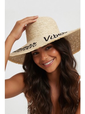 Mollycrush Luxury Kadın Bej Summer Vibes Yazılı Saçaklı Hasır Güneş Şapkası –  Yazlık Plaj Fötr