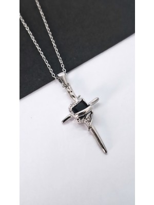 Serenity Siyah Taş Kesen Kılıç Çelik Kolye
