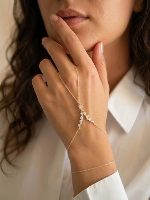 Eva Takı Store Markiz Kesim Zirkon Taşlı Y Model Gold Renk Şahmeran