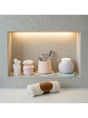 Miawiki Özel Tasarım Isim Yazılı Banyo Takımı | Pastel Tonların Estetik Uyumu
