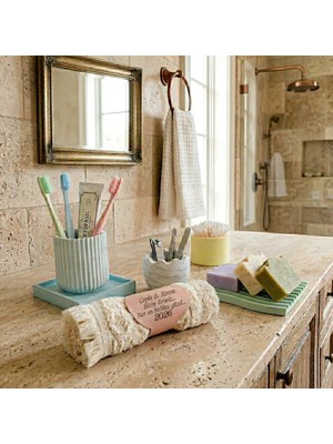 Miawiki Kişiye Özel Isimli Modern Banyo Seti | Minimalist Tasarım ve Estetik Dokunuş
