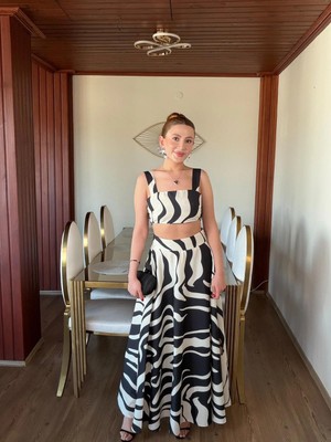 Arwey Zebra Desenli Büstiyerli Takım - Siyah / Beyaz