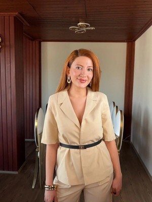 Arwey Krem Kemer Detaylı Keten Takım