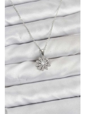 Renas Store Pirinç Gümüş Renk Çiçek Model Kadın Kolye
