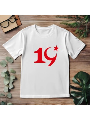 Beyaz Premium Çocuk Tişörtü – 19 Mayıs Kırmızı Baskılı, %100 Pamuk, Rahat ve Nefes Alabilir Günlük Kullanım