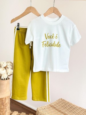 Hyggestylez Kız Çocuk Kuş Desenli Pamuklu Tshirt Seritli Pantolon 2'li Takım