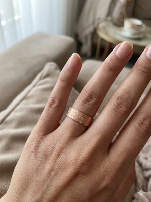 Neefy Saf Bakır Yüzük – Minimalist Tasarım – Şıklık ve Sağlık Bir Arada