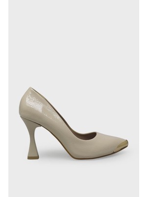 Kanuga Kadın Kadeh Topuk Stiletto Ayakkabı Bej Rugan LPA1302