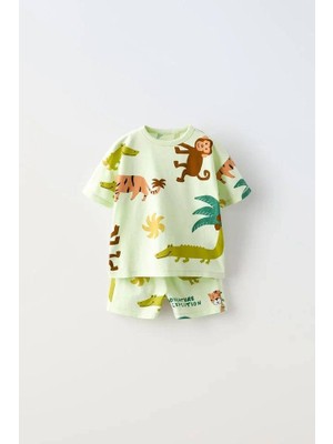 Hyggestylez Erkek Çocuk Pamuklu Açık Yeşil Safari Temalı Tshirt Şort Takım