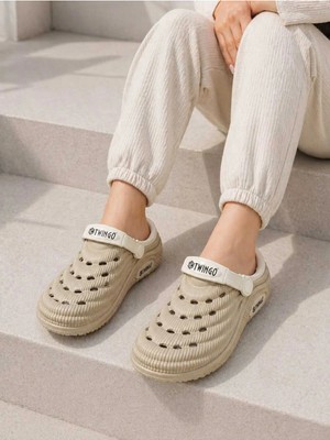 Slipcat Unisex Yazlık Terlik – Nefes Alabilir, Yumuşak Tabanlı, Ayarlanabilir Arka Bantlı Sandalet