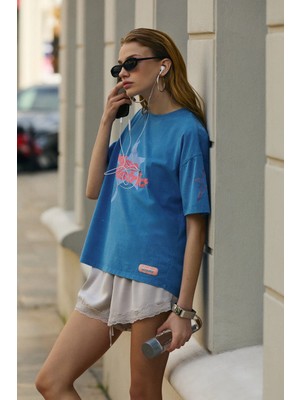 Grimelange Marılenne Kadın Yumuşak Kumaşlı %100 Pamuk Baskı Detaylı Mavi T-Shirt