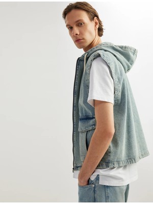 Koton Kapüşonlu Fermuarlı Kapaklı Cepli Oversize Pamuklu Kolsuz Denim Yelek