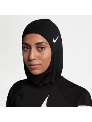 Nike Pro Hijab II Spor Başörtüsü Kadın M - L Siyah Renkli Kullanım İçin Özel Tasarım N0003533-010
