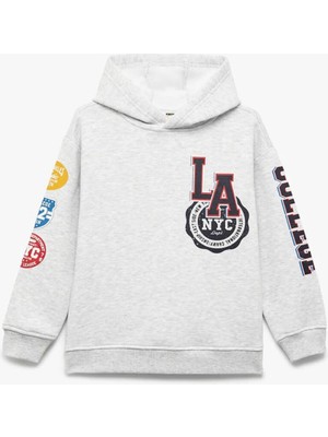 Koton Gri Renkli Baskılı Uzun Kollu Kapşonlu Sweatshirt Erkek Çocuklar İçin Eğlenceli Tasarım