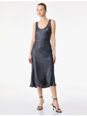 Koton Kolsuz U Yaka Slim Fit Saten Midi Abiye Elbise