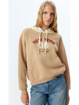 Koton Kolej Sweatshirt Kapüşonlu Baskılı Kanguru Cepli Rahat Kalıp