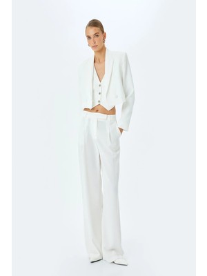 Koton Düğmeli Kruvaze Crop Blazer Ceket