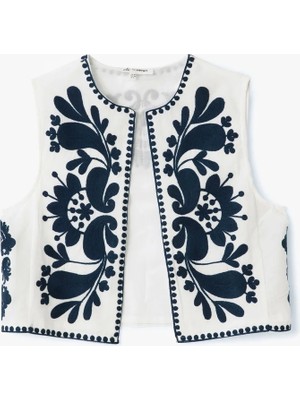 Koton Aplike Nakışlı Bisiklet Yaka Kolsuz Crop Yelek