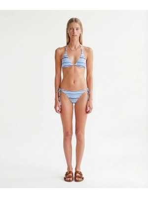 Yargıcı Üçgen Form Bikini Üst