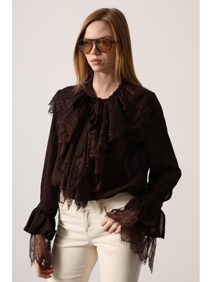 Benevento Clothing Dantel Detaylı Gömlek