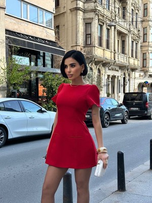 Kırmızı Kısa Elbise