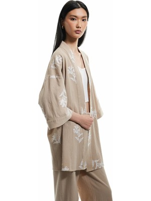 Koton Pamuklu Geniş Kollu Nakışlı Çiçekli Uzun Kimono