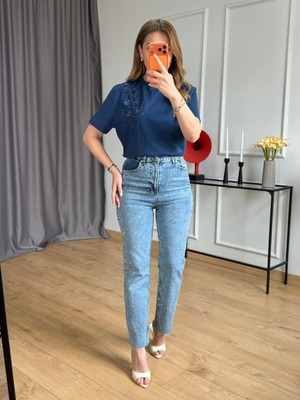 Size Özgü Mavi Taşlı Kesik Paça Jean