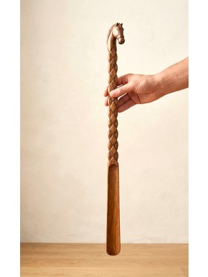 Aslanoyma Premium El Oyması Ahşap Ayakkabı Çekeceği – Tay Figürlü Model (75 Cm)