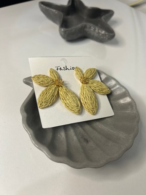 Hüma Butik Zara Model Naturel Hasır Dokulu Statement Çiçek Küpe