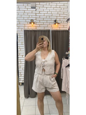 Tuba Toptaş Keten Çizgili Şortlu Takım Krem - Saks Mavi Xl